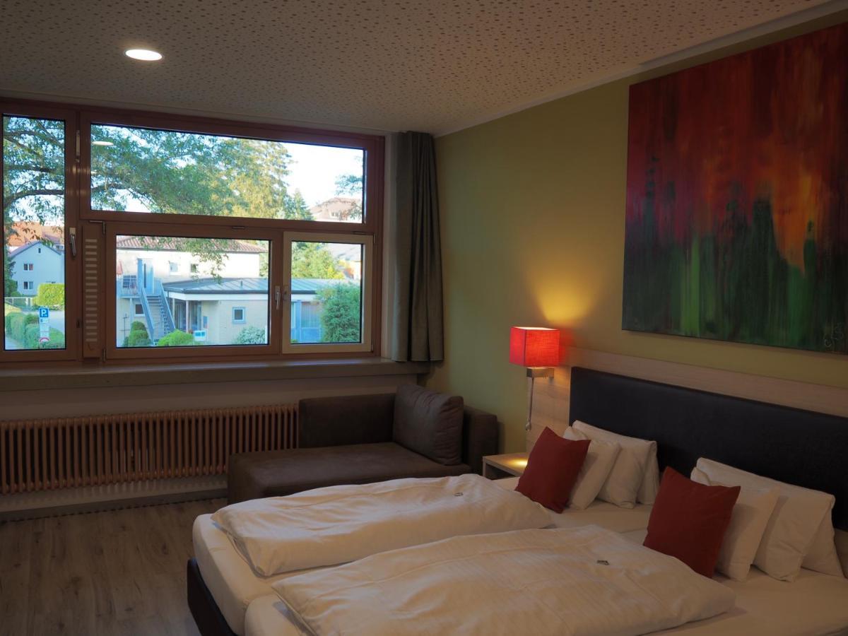 Hotel „Zur Linde“ エーインゲン エクステリア 写真